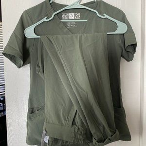WonderWink Women's XS Olive Green Scrub Set